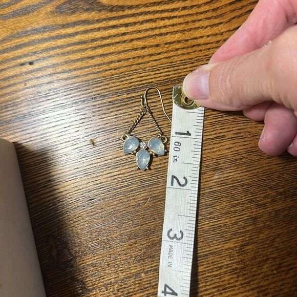 Rhinestone and Gold Chandelier Vintage Style Earrings - Picture 4 of 4